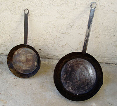 Click image for larger version

Name:	fry_pans.JPG
Views:	755
Size:	38.7 KB
ID:	214230