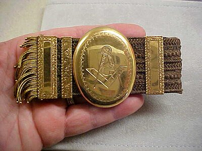 Click image for larger version

Name:	eBay Hair Bracelet c1880 1a.jpg
Views:	239
Size:	44.5 KB
ID:	215472