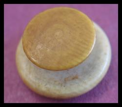 Click image for larger version

Name:	eBay button stud 2b.jpg
Views:	183
Size:	6.2 KB
ID:	216274