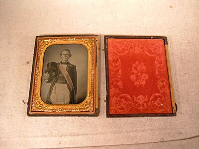 Click image for larger version

Name:	eBay tin type c1860 1a.jpg
Views:	198
Size:	86.3 KB
ID:	216292
