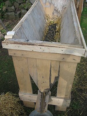 Click image for larger version

Name:	lye trough.jpg
Views:	193
Size:	54.4 KB
ID:	216374