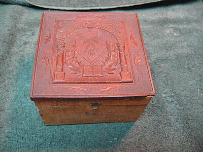 Click image for larger version

Name:	Collar Box eBay c1880 1a.jpg
Views:	216
Size:	61.5 KB
ID:	216626