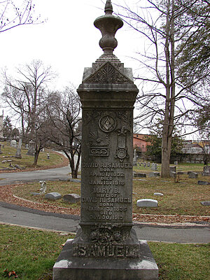 Click image for larger version

Name:	Masonic_Gravemarkers_1.jpg
Views:	122
Size:	1.47 MB
ID:	217275