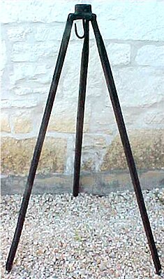 Click image for larger version

Name:	Tripod.jpg
Views:	242
Size:	60.6 KB
ID:	217397