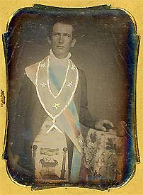 Click image for larger version

Name:	freemason_small.jpg
Views:	182
Size:	13.8 KB
ID:	217777