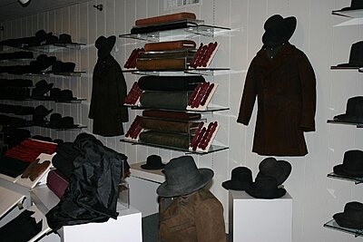 Click image for larger version

Name:	IMG_4586W.JPG
Views:	596
Size:	152.1 KB
ID:	218359