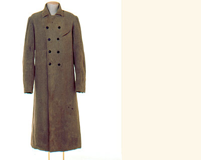 Click image for larger version

Name:	Overcoat.jpg
Views:	245
Size:	40.4 KB
ID:	218999