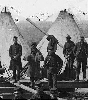 Click image for larger version

Name:	Provost Guard of the 9th NY Manassas March 1862 overcoat.jpg
Views:	323
Size:	26.3 KB
ID:	219379