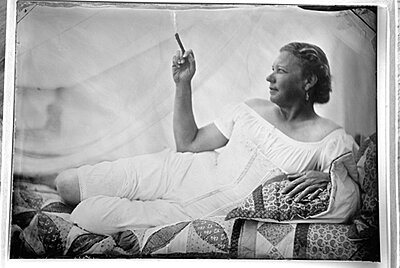Click image for larger version

Name:	shady_lady.jpg
Views:	250
Size:	125.5 KB
ID:	219796