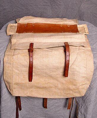 Click image for larger version

Name:	1908knapsack3.jpg
Views:	329
Size:	97.8 KB
ID:	219814