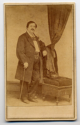 Click image for larger version

Name:	cdv, Scott J. Winfield, 5th Co., standing, civilian.jpg
Views:	179
Size:	319.5 KB
ID:	220601