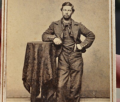 Click image for larger version

Name:	navysuspenders2.jpg
Views:	181
Size:	345.2 KB
ID:	223688