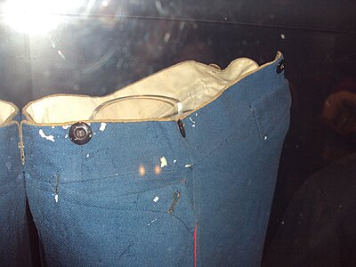 Click image for larger version

Name:	pants.jpg
Views:	224
Size:	858.9 KB
ID:	223976
