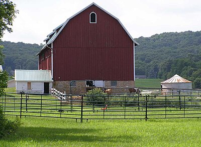 Click image for larger version

Name:	barn.jpg
Views:	142
Size:	134.8 KB
ID:	224777