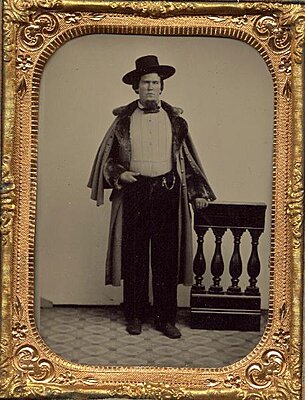 Click image for larger version

Name:	federal with Fur on his enlisted overcoat.jpg
Views:	232
Size:	61.9 KB
ID:	227945