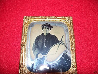 Click image for larger version

Name:	confeddrummertintype.jpg
Views:	301
Size:	88.1 KB
ID:	228444