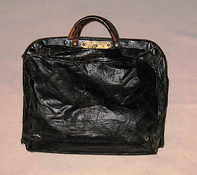 Click image for larger version

Name:	WA Hill 7NHV Luggage 1.JPG
Views:	299
Size:	372.2 KB
ID:	230471