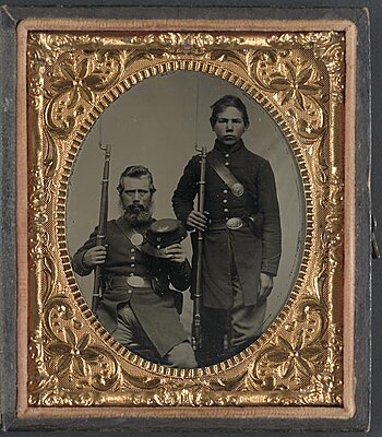 Click image for larger version

Name:	2 Union Soldiers-Father &amp;amp; Son.jpg
Views:	122
Size:	95.7 KB
ID:	231160